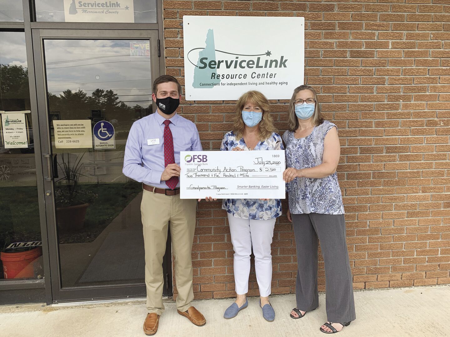 FSB donates to ServiceLink’s Grandparents Program